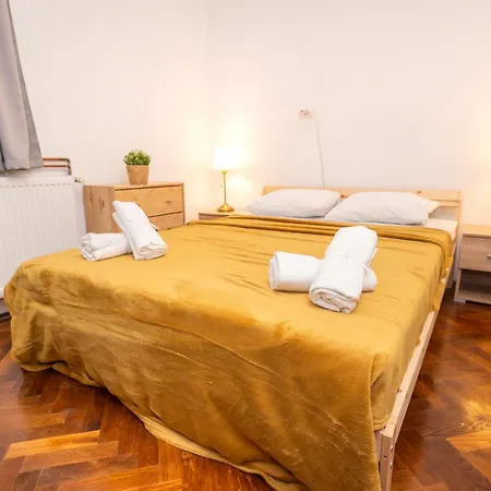 The Walter Salon Unirii - 3 Spacious And Self Check-in Apartment