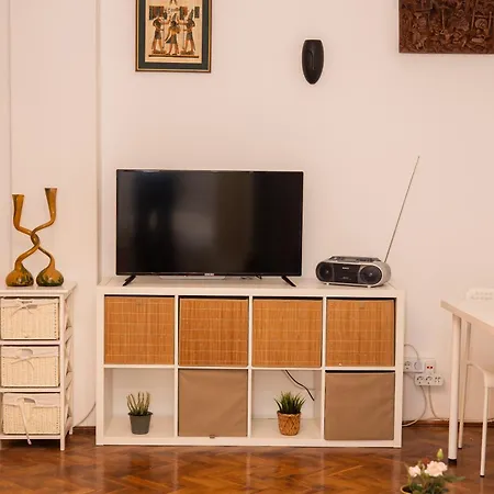 The Walter Salon Unirii - 3 Spacious And Self Check-in Βουκουρέστι