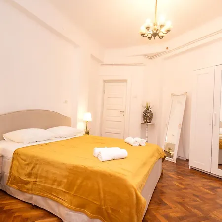 The Walter Salon Unirii - 3 Spacious And Self Check-in Bucharest