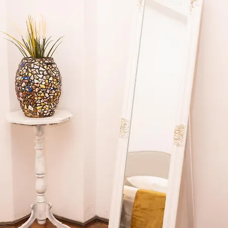 The Walter Salon Unirii - 3 Spacious And Self Check-in * Bucharest