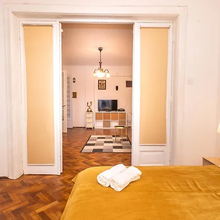 The Walter Salon Unirii - 3 Spacious And Self Check-in * Bucharest