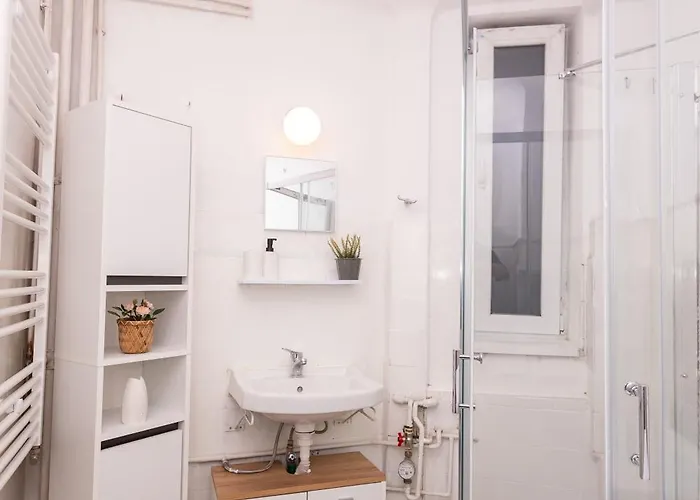 The Walter Salon Unirii - 3 Spacious And Self Check-in شقة *